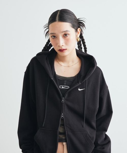 NIKE(ナイキ)の「《セットアップ対応商品》ナイキ Studio Fleece ライトウェイト ウィメンズ オーバーサイズド フルジップ パーカー / Nike Studio Fleece Lightweight Women's Oversized Full-Zip Hoodie IM8109-001 Total Black(パーカー・レディース・ブラック系その他2・L/M/S/XL/XS)」の3枚目の写真