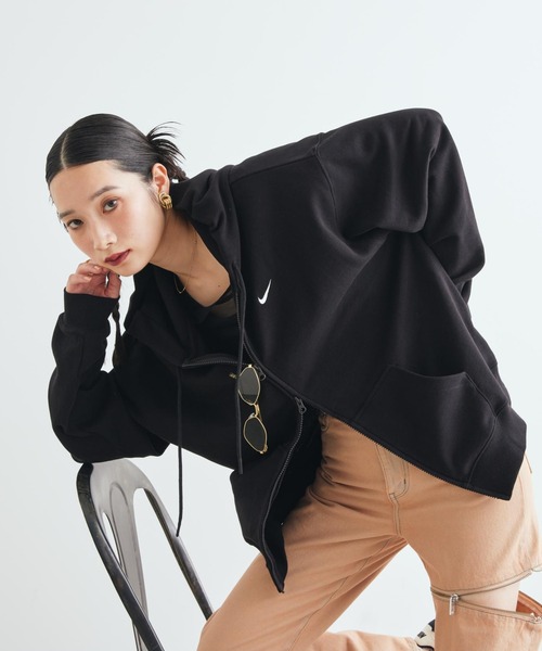 NIKE(ナイキ)の「《セットアップ対応商品》ナイキ Studio Fleece ライトウェイト ウィメンズ オーバーサイズド フルジップ パーカー / Nike Studio Fleece Lightweight Women's Oversized Full-Zip Hoodie IM8109-001 Total Black(パーカー・レディース・ブラック系その他2・L/M/S/XL/XS)」の8枚目の写真