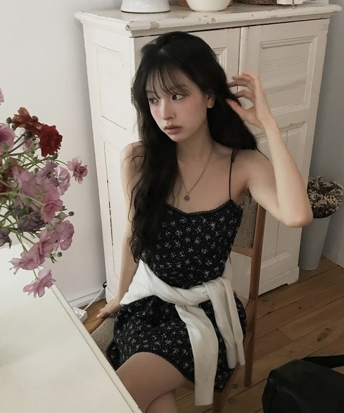 leune(ルネ)の「小花柄キャミワンピース(ワンピース・レディース・ブラック/アイボリー・FREE)」の21枚目の写真