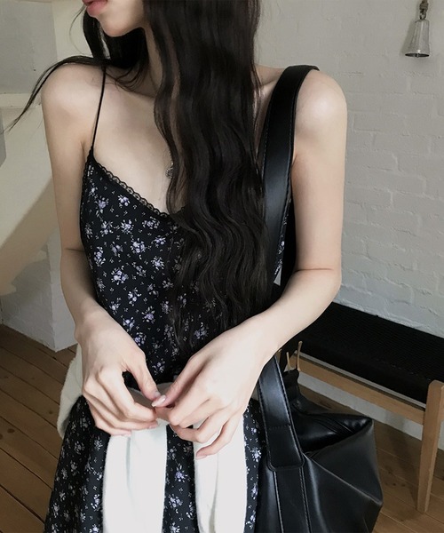 leune(ルネ)の「小花柄キャミワンピース(ワンピース・レディース・ブラック/アイボリー・FREE)」の22枚目の写真