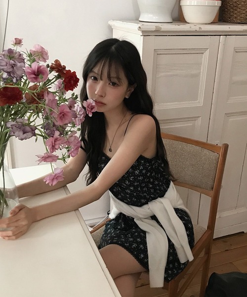 leune(ルネ)の「小花柄キャミワンピース(ワンピース・レディース・ブラック/アイボリー・FREE)」の15枚目の写真