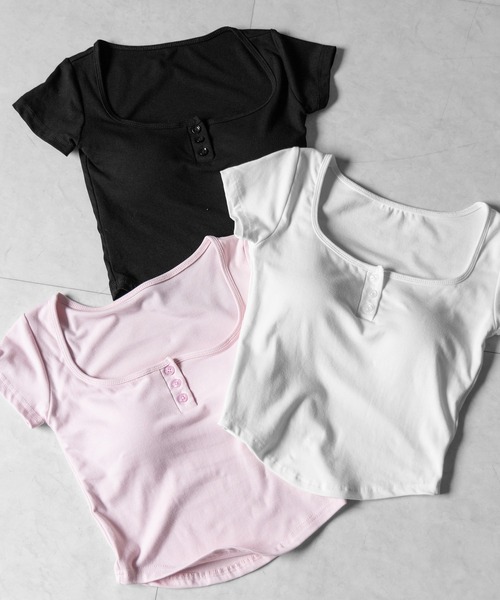 me+em select(ミームセレクト)の「【 3color 】ヘンリーネックスクエアショートTシャツ /Henley neck square T-shirts※※(Tシャツ/カットソー・レディース・ホワイト/ピンク/ブラック・FREE)」の4枚目の写真
