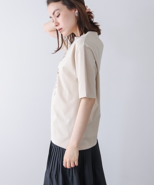 Bou Jeloud（ブージュルード）の「箔×レオパＴシャツ（Tシャツ/カットソー・レディース・オフホワイト/ブラック/グレイッシュベージュ・FREE）」の5枚目の写真