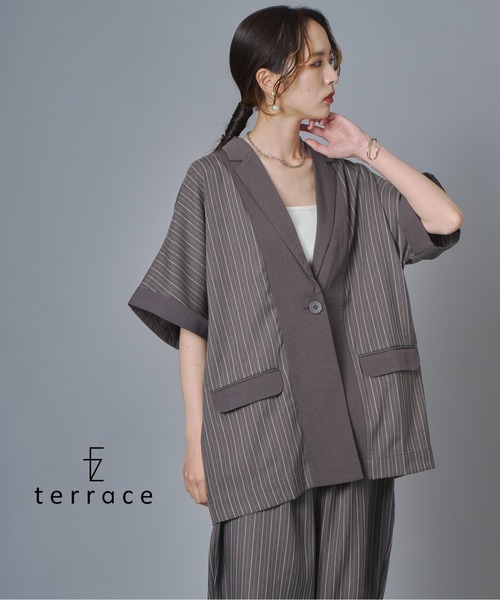 terrace(テラス)の「ヘリンボーンストライプ切替テーラードジャケット(テーラードジャケット・レディース・グレイッシュベージュ/ブラック/ブラウン/チャコール・FREE)」の2枚目の写真