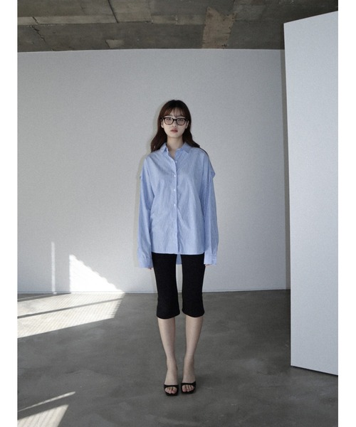 CladdA(クラタ)の「back banding shirt(シャツ/ブラウス・レディース・ライトブルー・FREE)」の11枚目の写真