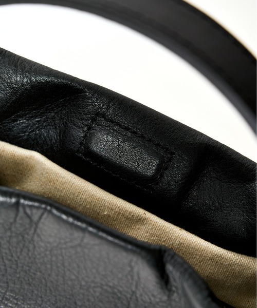 TESSEN CREATION(テッセンクリエーション)の「【TESSEN CREATION/テッセンクリエーション】BASIC POUCH S/ベーシックポーチS/ショルダーバッグ/撥水牛革(ショルダーバッグ・レディース・ブラック・FREE)」の11枚目の写真