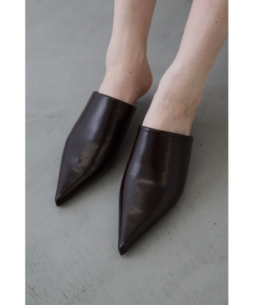 un/neu(アンノイ)の「ポインテッドトゥヒール(パンプス・レディース・ブラック/ブラウン・LARGE/MEDIUM/SMALL)」の15枚目の写真
