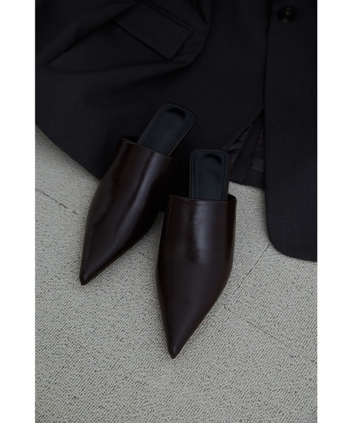un/neu(アンノイ)の「ポインテッドトゥヒール(パンプス・レディース・ブラック/ブラウン・LARGE/MEDIUM/SMALL)」の10枚目の写真