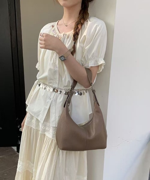 LETee(レティー)の「シンプルだから毎日使える。洗練されたフォルムが魅力の大人ハンドバッグ(ハンドバッグ・レディース・ブラック/ホワイト/ブラウン/ベージュ/キャメル・FREE)」の16枚目の写真