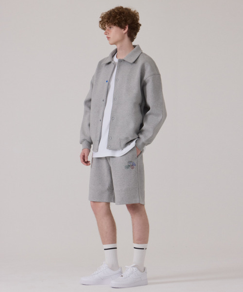 GET IT ON（ゲットイットオン）の「[L~4XL] シグネチャービッグサイズバスティジャケット_グレー - グローバル（スタジャン・メンズ・その他・2XL/X-LARGE/LARGE/4XL/3XL）」の2枚目の写真