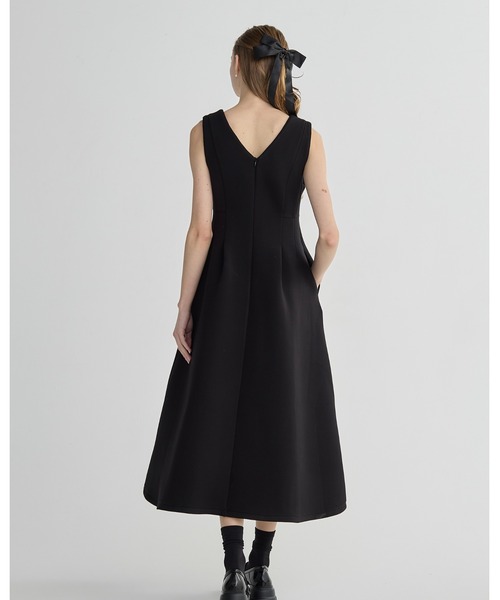 BIRTHDAY BASH（バースデイバッシュ）の「V NECK FLARE LONG DRESS(ブイネックフレアロングドレス)（ワンピース・レディース・ブラック/ホワイト・S/M）」の18枚目の写真