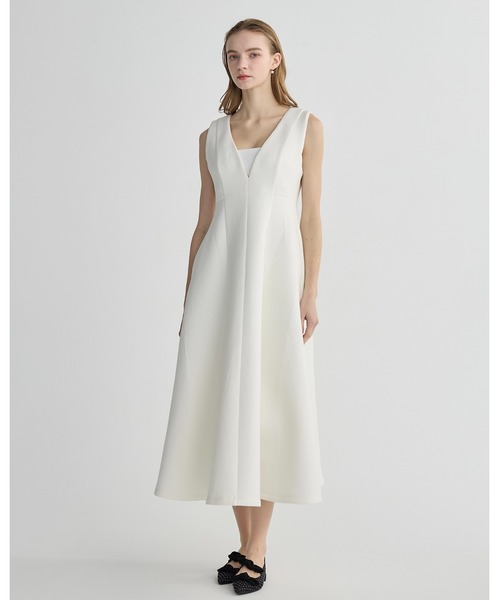 BIRTHDAY BASH（バースデイバッシュ）の「V NECK FLARE LONG DRESS(ブイネックフレアロングドレス)（ワンピース・レディース・ブラック/ホワイト・S/M）」の3枚目の写真