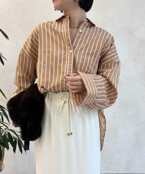 Jena espace merveilleux(ジェナ エスパスメルヴェイユ)の「ダブルストライプシャツ(シャツ/ブラウス・レディース・ブルー/モカ/キャメル・FREE)」の3枚目の写真