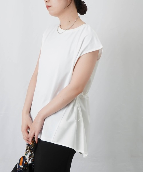 LUCA/LADY LUCK LUCA(ルカ/レディラックルカ)の「LC/LLL 異素材切替ドロストノースリプルオーバー(Tシャツ/カットソー・レディース・オフホワイト/チャコールグレー・FREE)」の2枚目の写真