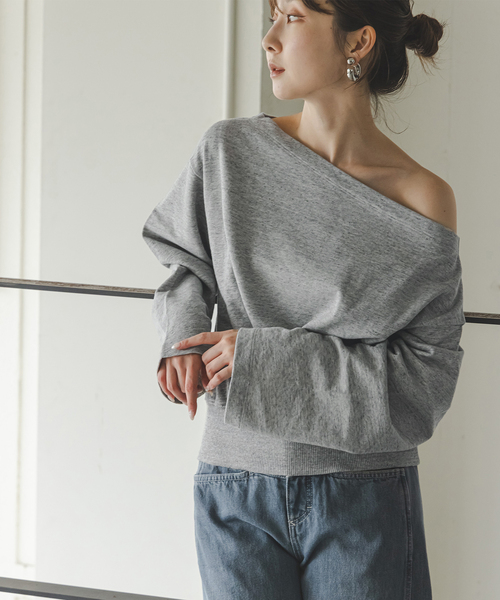 CLOSED(クローズド)の「CLOSED/クローズド Off-shoulder sweatshirt(Tシャツ/カットソー・レディース・ライトグレー・SMALL)」の1枚目の写真