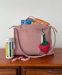Out n About（アウトナバウト）の「キルティングトートバッグ【CHUFF/チャフ】M（トートバッグ）」