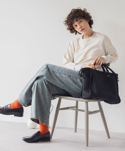 Out n About(アウトナバウト)の「キルティングトートバッグ【CHUFF/チャフ】M(トートバッグ・レディース・ブラウン/ライトブルー/ピンク/アイボリー/ブラック・FREE)」の10枚目の写真