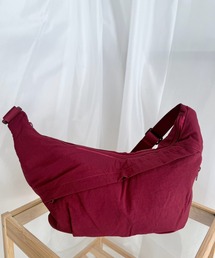 多収納ショルダーバッグ 軽量 斜めがけ