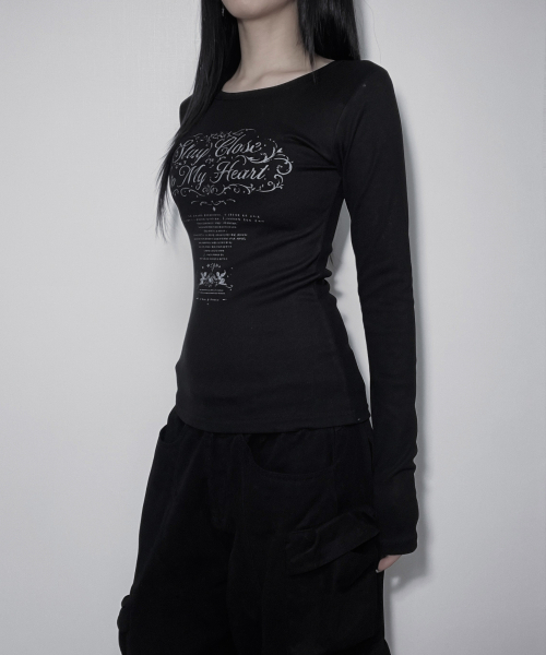 IZROOM(イズルーム)の「ステイ スリムフィット長袖トップス (BLACK)(Tシャツ/カットソー・レディース・その他・FREE)」の4枚目の写真