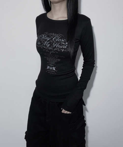 IZROOM(イズルーム)の「ステイ スリムフィット長袖トップス (BLACK)(Tシャツ/カットソー・レディース・その他・FREE)」の5枚目の写真