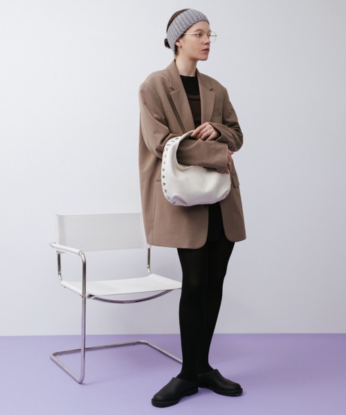 arholiday.standard(エーアールホリデースタンダード)の「Studded Round One-Shoulder Bag / スタッズラウンドワンショルダーバッグ(ショルダーバッグ・レディース・アイボリー系/ブラック・FREE)」の3枚目の写真