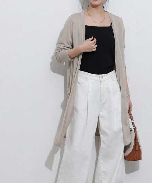 Pierrot(ピエロ)の「UVカット裾スリットカーディガン 吸汗速乾(カーディガン/ボレロ・レディース・ブラック/ブラウン系その他/カーキオリーブ/バーガンディー/オフホワイト/杢グレー/チャコール/モカ/ベージュ/ネイビー/ブルー系その他/オレンジ系その他/イエロー/ライトブルー/ブルー/ベビーピンク/ブルー系その他3/グリーン系その他/スモークピンク/イエロー系その他/ラベンダー/ミント/ライトグレー/アイボリー/チャコールグレー・L/M)」の6枚目の写真