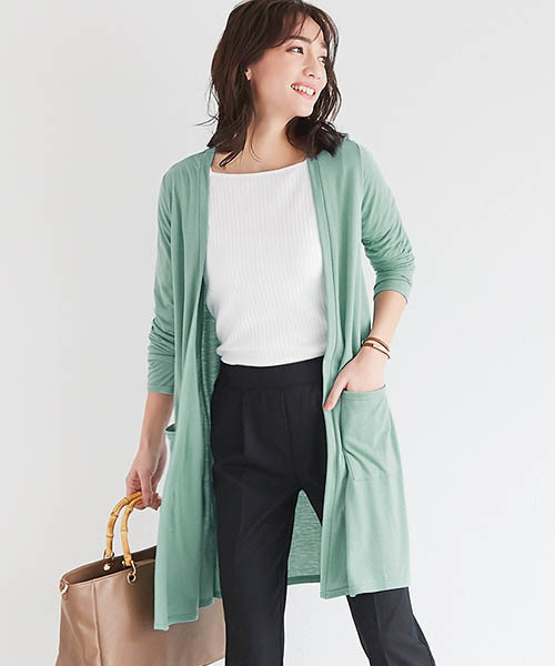 Pierrot(ピエロ)の「UVカット裾スリットカーディガン 吸汗速乾(カーディガン/ボレロ・レディース・ブラック/ブラウン系その他/カーキオリーブ/バーガンディー/オフホワイト/杢グレー/チャコール/モカ/ベージュ/ネイビー/ブルー系その他/オレンジ系その他/イエロー/ライトブルー/ブルー/ベビーピンク/ブルー系その他3/グリーン系その他/スモークピンク/イエロー系その他/ラベンダー/ミント/ライトグレー/アイボリー/チャコールグレー・L/M)」の11枚目の写真