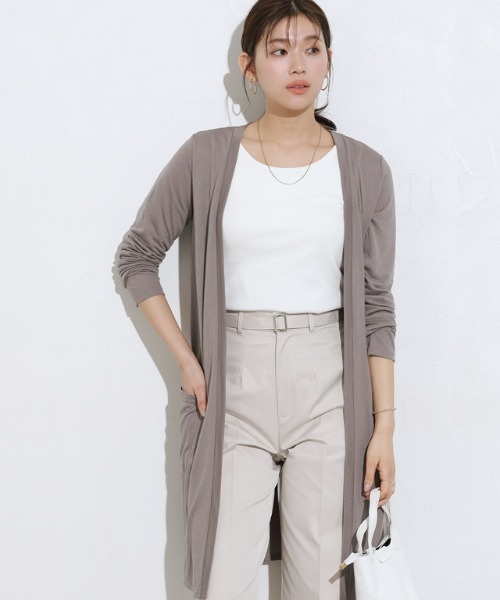 Pierrot(ピエロ)の「UVカット裾スリットカーディガン 吸汗速乾(カーディガン/ボレロ・レディース・ブラック/ブラウン系その他/カーキオリーブ/バーガンディー/オフホワイト/杢グレー/チャコール/モカ/ベージュ/ネイビー/ブルー系その他/オレンジ系その他/イエロー/ライトブルー/ブルー/ベビーピンク/ブルー系その他3/グリーン系その他/スモークピンク/イエロー系その他/ラベンダー/ミント/ライトグレー/アイボリー/チャコールグレー・L/M)」の9枚目の写真