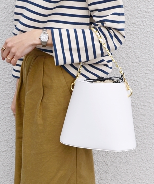 MARCO BIANCHINI(マルコビアンチーニ)の「MARCO BIANCHINI:チェーンバッグ◇(ショルダーバッグ・レディース・グリーン/ブラック/ライトピンク/ホワイト・ONE SIZE)」の3枚目の写真