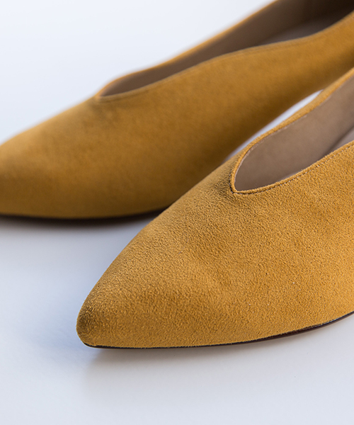 STUDIOUS（ステュディオス）の「ドロップカットパンプス（パンプス・レディース・グレー/イエロー/マルチ/ネイビー・S/L/M）」の10枚目の写真