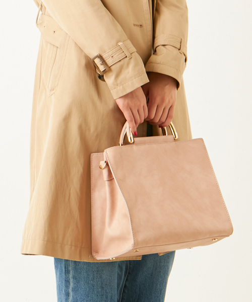 PAPILLONNER(パピヨネ)の「ミニショルダートート(ショルダーバッグ・レディース・ピンク/キャメル/ネイビー・FREE)」の1枚目の写真