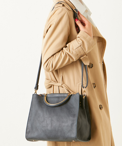 PAPILLONNER(パピヨネ)の「ミニショルダートート(ショルダーバッグ・レディース・ピンク/キャメル/ネイビー・FREE)」の7枚目の写真