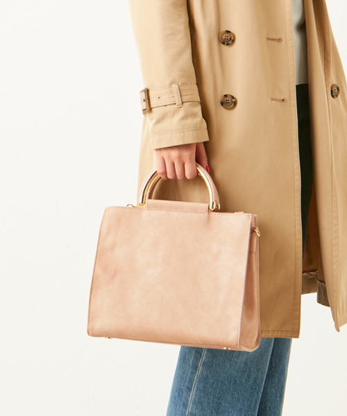 PAPILLONNER(パピヨネ)の「ミニショルダートート(ショルダーバッグ・レディース・ピンク/キャメル/ネイビー・FREE)」の8枚目の写真