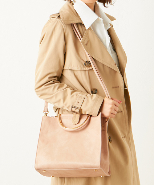 PAPILLONNER(パピヨネ)の「ミニショルダートート(ショルダーバッグ・レディース・ピンク/キャメル/ネイビー・FREE)」の20枚目の写真