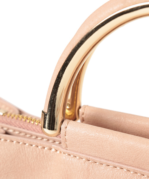 PAPILLONNER(パピヨネ)の「ミニショルダートート(ショルダーバッグ・レディース・ピンク/キャメル/ネイビー・FREE)」の17枚目の写真