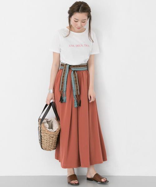 URBAN RESEARCH（アーバンリサーチ）の「UR SIMPLE LOGO T-SHIRTS（Tシャツ/カットソー・レディース・ホワイト/ホワイト系その他/ボルドー/ベージュ・FREE）」の17枚目の写真