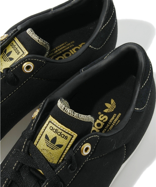adidas Originals（アディダスオリジナルス）の「ROD LAVER VIN LUX
