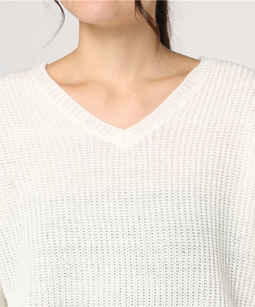 VENCEEXCHANGE(ヴァンスエクスチェンジ)の「ピンクリボン 2WAY畦ニットプルオーバー(ニット/セーター・レディース・ワインレッド/オフホワイト/ブラック/グレー/パープル・MEDIUM)」の11枚目の写真