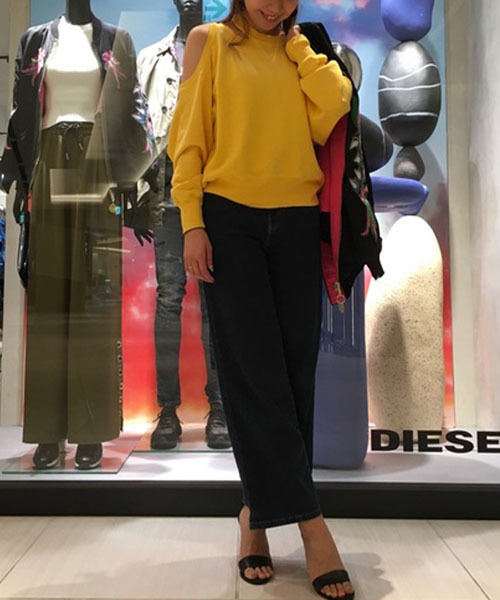 DIESEL（ディーゼル）の「00SBJ00QATQ（スウェット・レディース・ブラック/グレー/イエロー/ブルー・SMALL/MEDIUM/LARGE/X-SMALL/XX-SMALL）」の4枚目の写真