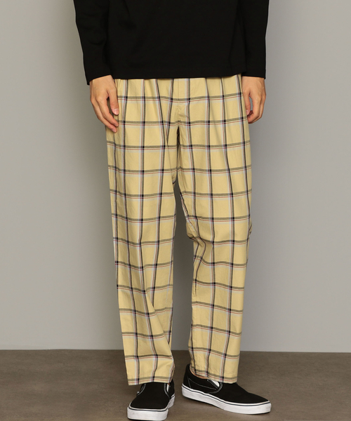 green label relaxing（グリーンレーベルリラクシング）の「CM KINLOCH ANDERSON タータンチェック ワイド テーパード パンツ（その他パンツ・メンズ・ブラック/ベージュ・MEDIUM/X-SMALL/LARGE/SMALL）」の2枚目の写真