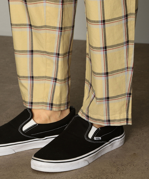 green label relaxing（グリーンレーベルリラクシング）の「CM KINLOCH ANDERSON タータンチェック ワイド テーパード パンツ（その他パンツ・メンズ・ブラック/ベージュ・MEDIUM/X-SMALL/LARGE/SMALL）」の5枚目の写真