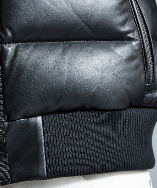 5351 POUR LES HOMMES（ゴーサンゴーイチプールオム）の「グローブラムレザーダウンジャケット（ブルゾン・メンズ・ブラック・44/46/48）」の10枚目の写真
