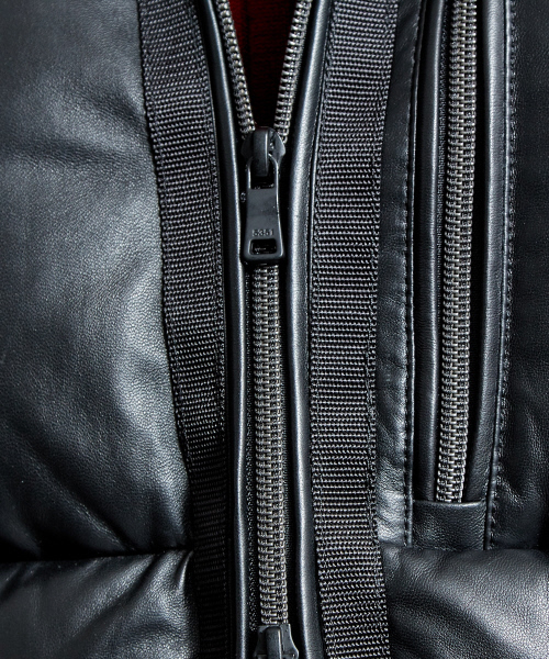 5351 POUR LES HOMMES（ゴーサンゴーイチプールオム）の「グローブラムレザーダウンジャケット（ブルゾン・メンズ・ブラック・44/46/48）」の12枚目の写真