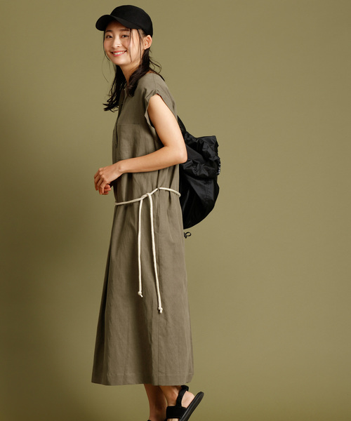 Munich（ミューニック）の「リヨセルリネンコットンツイルノースリーブロングワンピース（ワンピース・レディース・ベージュ/オフホワイト/カーキ・FREE）」の4枚目の写真