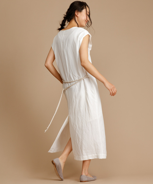 Munich（ミューニック）の「リヨセルリネンコットンツイルノースリーブロングワンピース（ワンピース・レディース・ベージュ/オフホワイト/カーキ・FREE）」の8枚目の写真