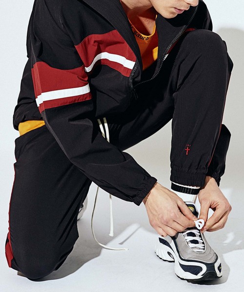 MSML(エムエスエムエル)の「TRACK PANTS(その他パンツ・メンズ・ブラック/レッド・SMALL/MEDIUM/LARGE)」の7枚目の写真