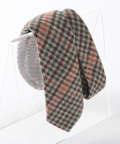 Quit Running（クイトランニング）の「ウールツイード チェック ネクタイ（ネクタイ・メンズ・グレー/ブラウン/ブラック×ブルー/ワイン/チャコール/ダークベージュ/ブラック系その他/ダークブラウン/ライトブラウン/オレンジ/グレー系その他/ブラウン系その他/ブラック×グリーン/グレー系その他2/グレー系その他4/ブラウン系その他2/アッシュグレー/ブルー/ネイビー/パープル/ライトグレー/ミント/レッド系その他2/グレー系その他5/ライトブルー/チャコールグレー/レッド/インディゴブルー/ダークインディゴブルー/マルーン/ブラック×ピンク/レッド系その他/ブラック系その他2/ブラウン系その他3/レッド系その他3/グレー系その他3/ダークネイビー/ライラック/ターコイズブルー・FREE）」の17枚目の写真