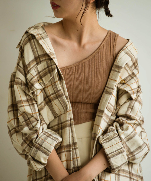 Aunt Marie's(アントマリーズ)の「AUNT MARIE'S カップ付きワンショルリブタンク(タンクトップ・レディース・ホワイト/ブラック/ブラウン・FREE)」の3枚目の写真