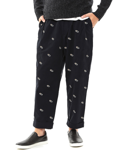 BEAMS PLUS(ビームスプラス)の「◎BEAMS PLUS / エンブロイダリー ワイド チノ(チノパンツ・メンズ・ネイビー・MEDIUM/SMALL/X-LARGE/LARGE)」の1枚目の写真