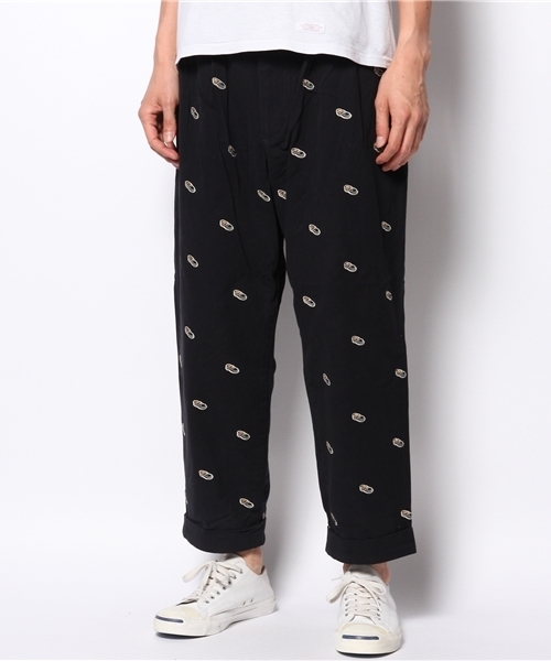 BEAMS PLUS(ビームスプラス)の「◎BEAMS PLUS / エンブロイダリー ワイド チノ(チノパンツ・メンズ・ネイビー・MEDIUM/SMALL/X-LARGE/LARGE)」の3枚目の写真